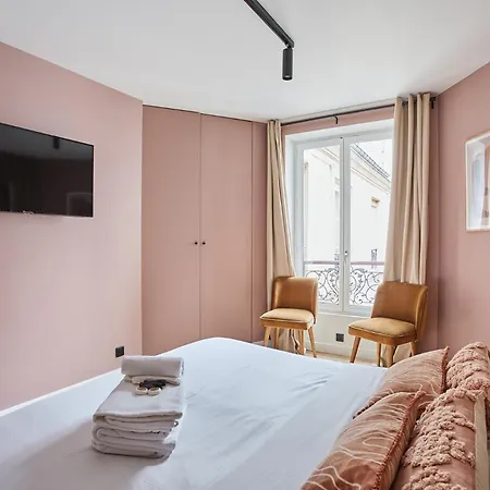 Apartment Beaubourg Le Marais By Prestige